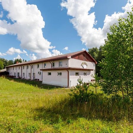 Viesu Nams “Dimantu Ferma” Hotel Ikšķile Buitenkant foto